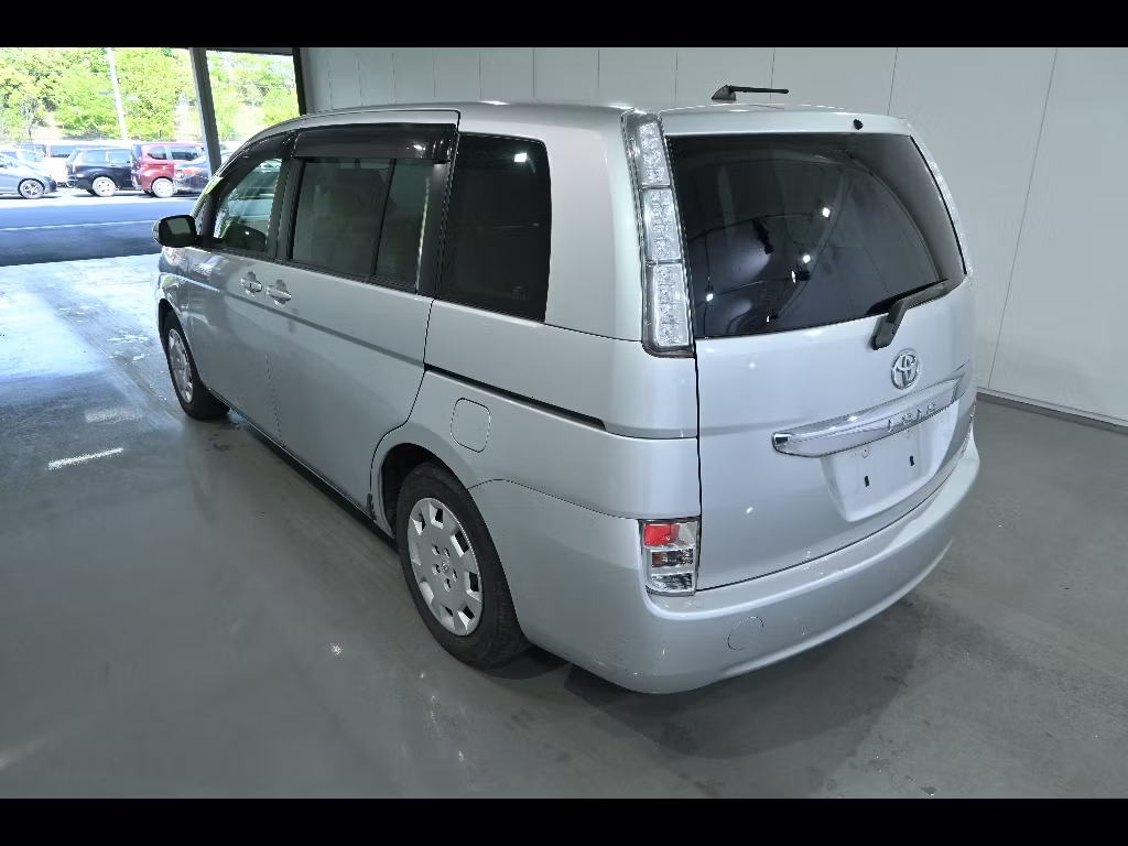 TOYOTA ISIS