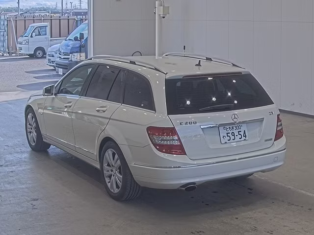 MERCEDES-BENZ C-CLASS