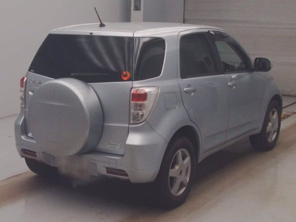 TOYOTA RUSH