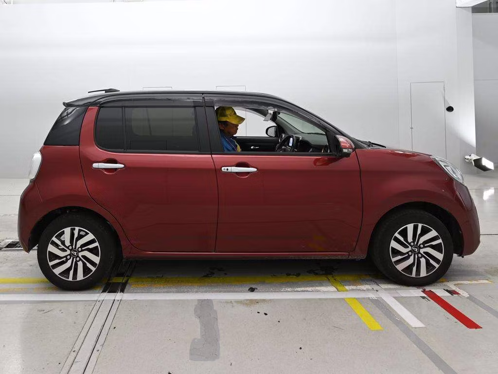 DAIHATSU BOON