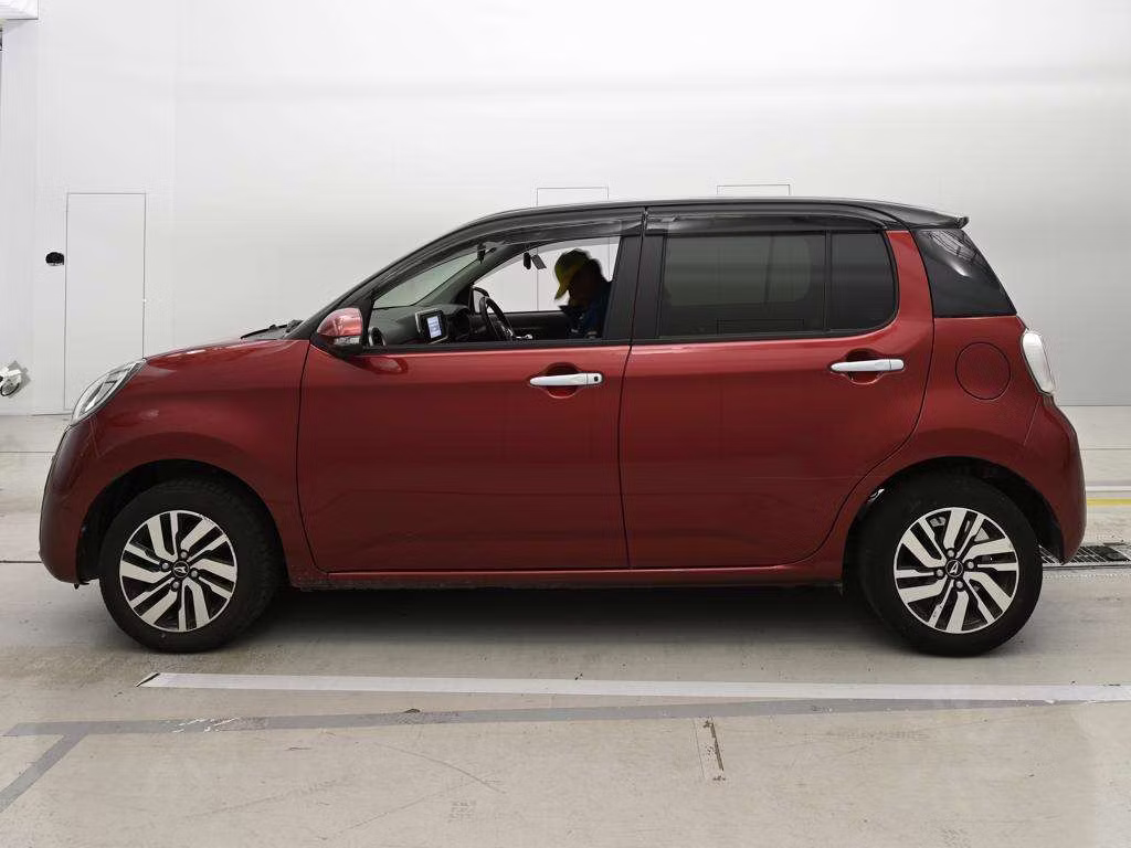 DAIHATSU BOON