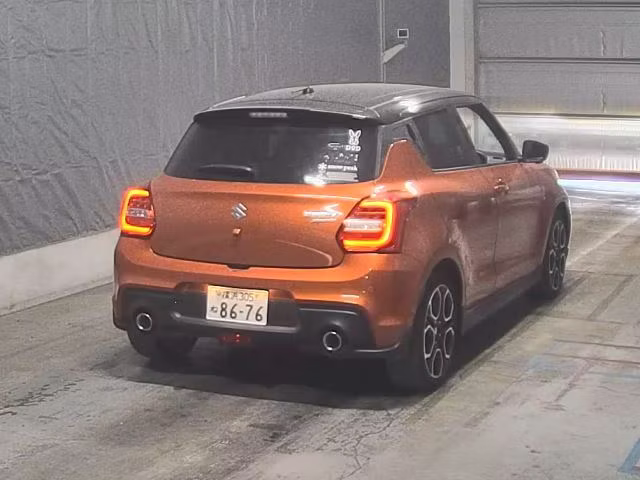SUZUKI SWIFT