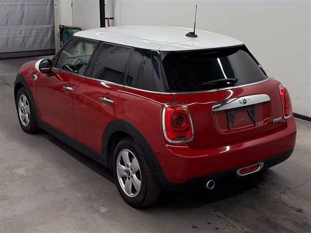 MINI HATCH