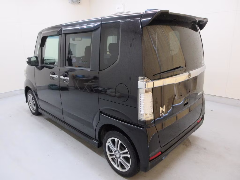 HONDA N-BOX
