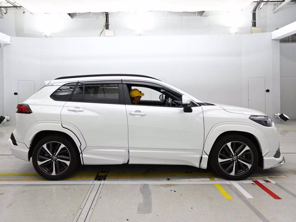 TOYOTA COROLLA CROSS