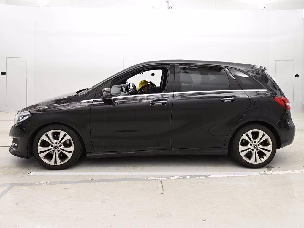 MERCEDES-BENZ B-CLASS