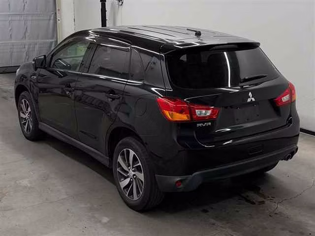 MITSUBISHI RVR