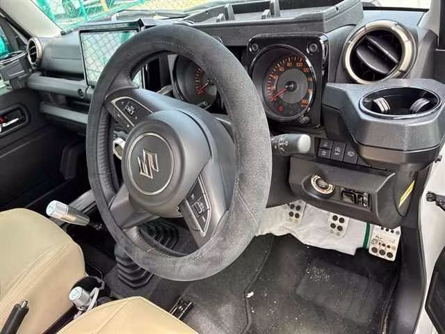 SUZUKI JIMNY SIERRA