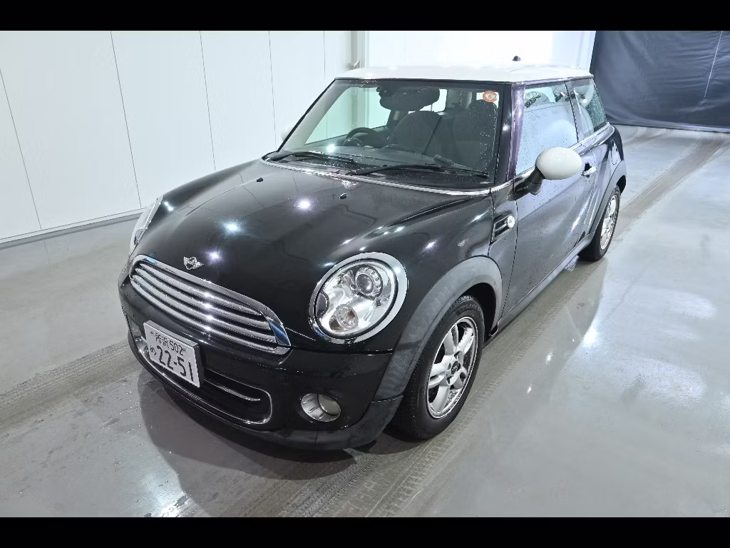 MINI HATCH