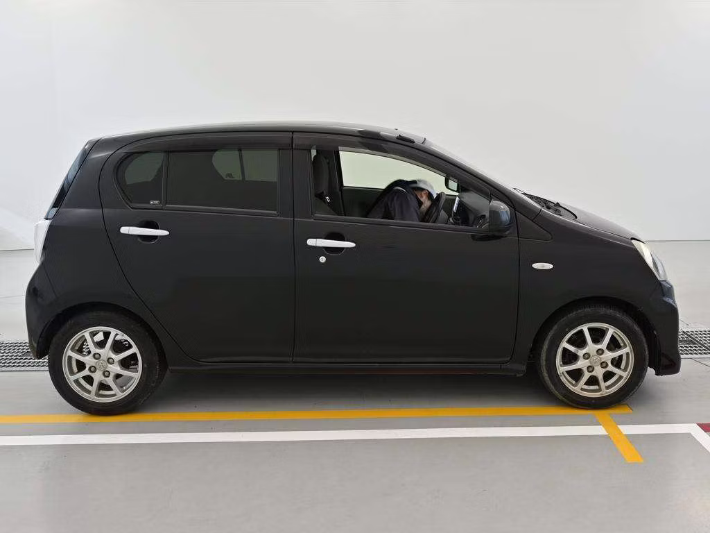 TOYOTA PIXIS EPOCH