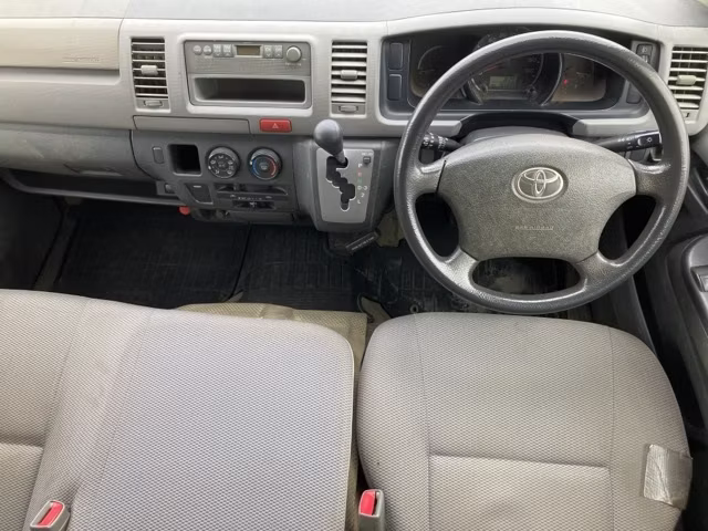TOYOTA REGIUS ACE