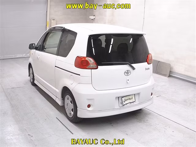TOYOTA PORTE