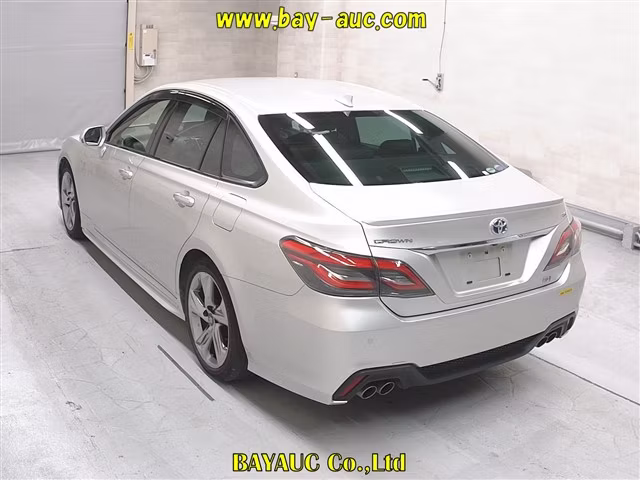 TOYOTA CROWN