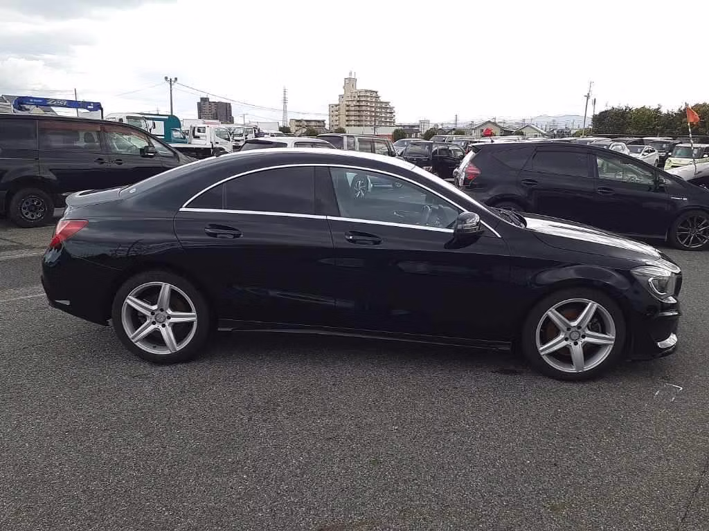MERCEDES-BENZ CLA-CLASS