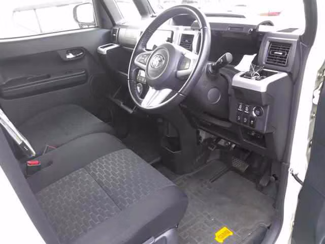 TOYOTA PIXIS MEGA