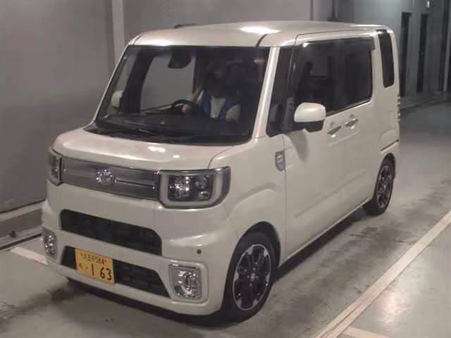 TOYOTA PIXIS MEGA