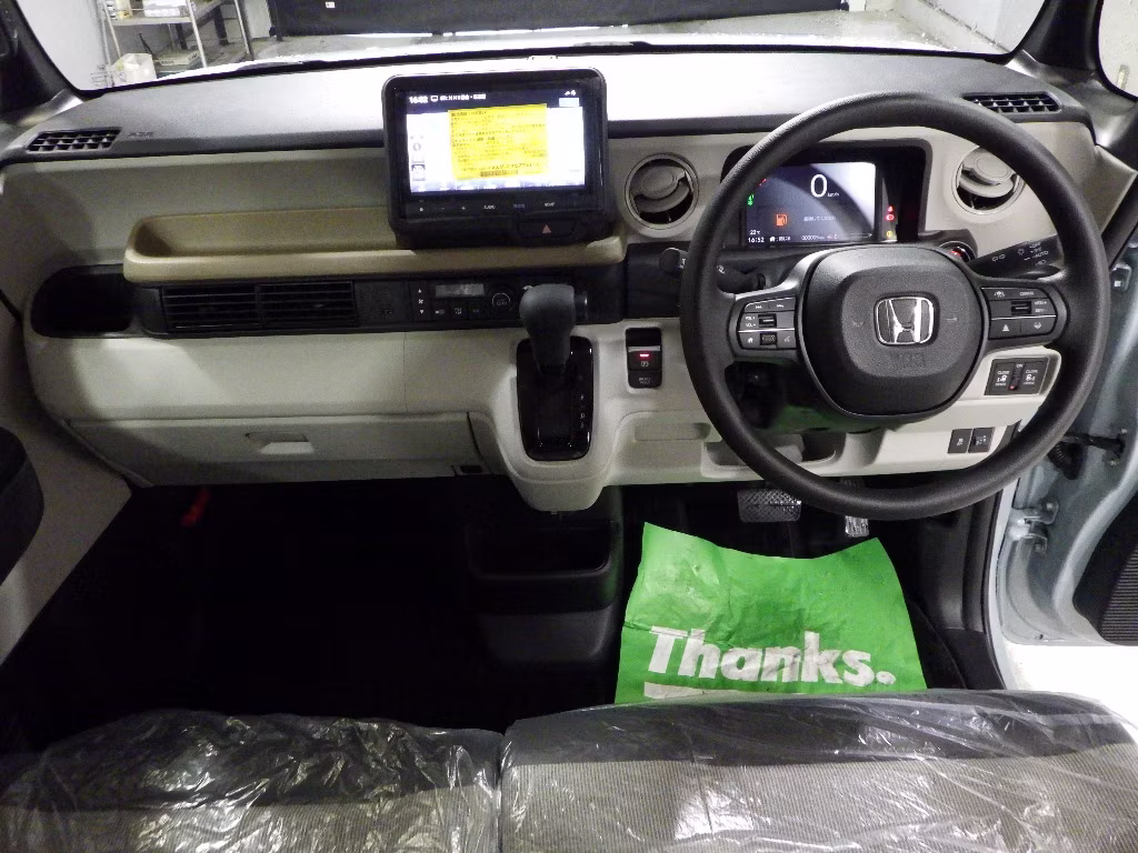 HONDA N-BOX