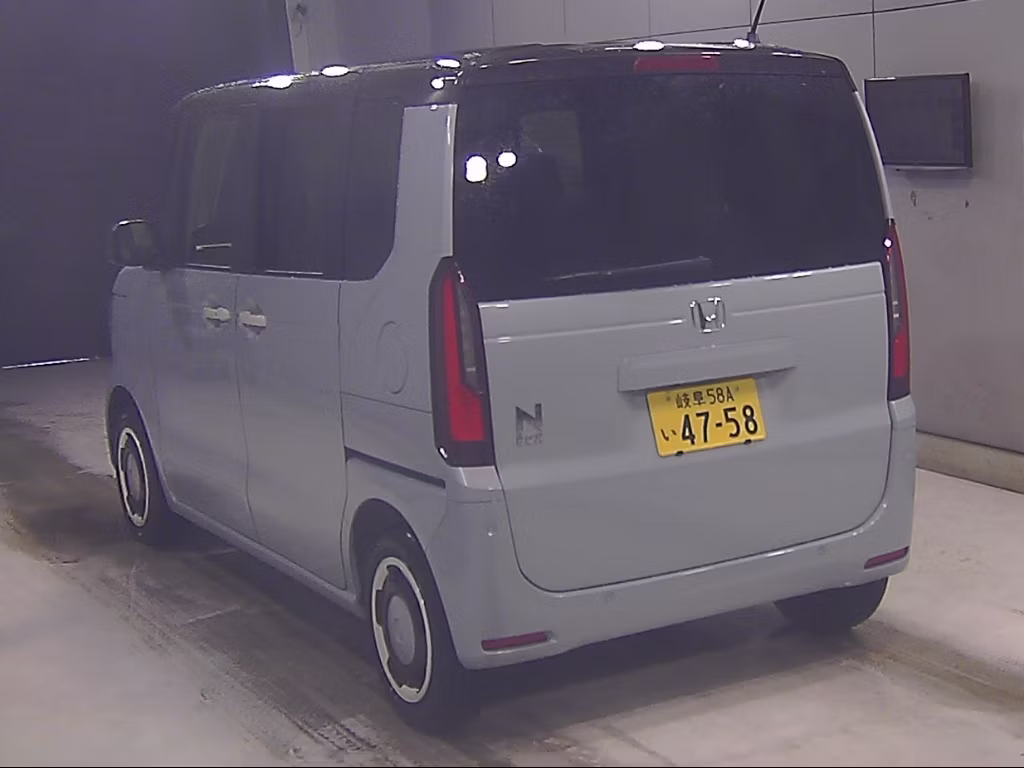 HONDA N-BOX