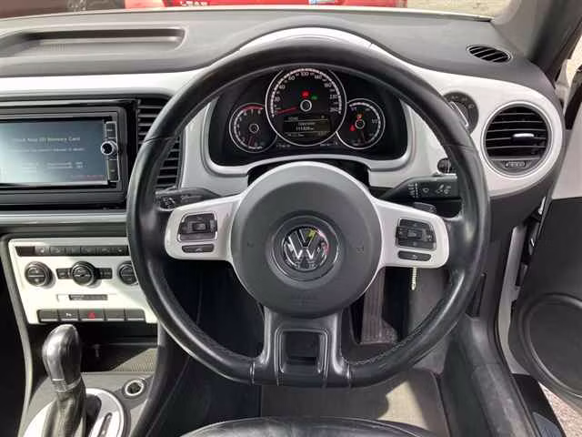VOLKSWAGEN BEETLE