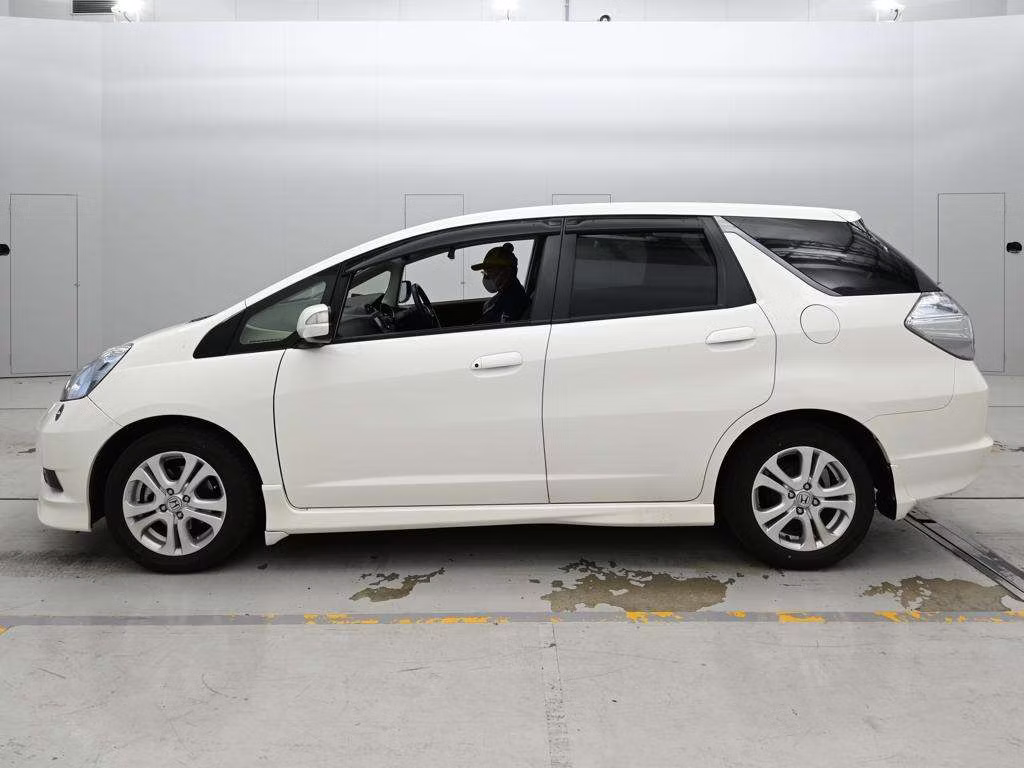 HONDA FIT SHUTTLE