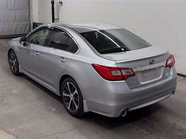 SUBARU LEGACY B4