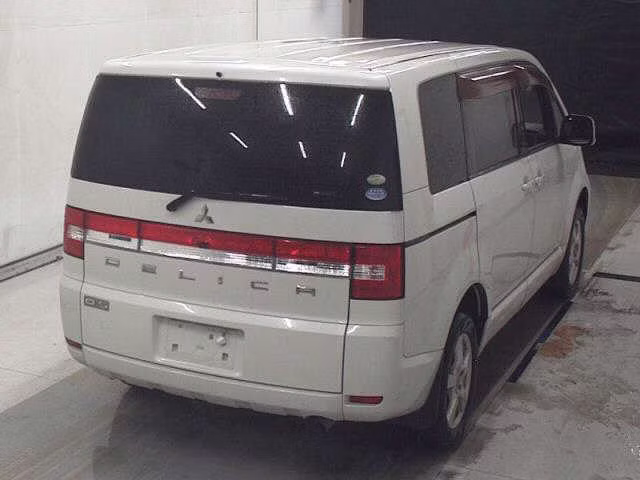 MITSUBISHI DELICA D:5