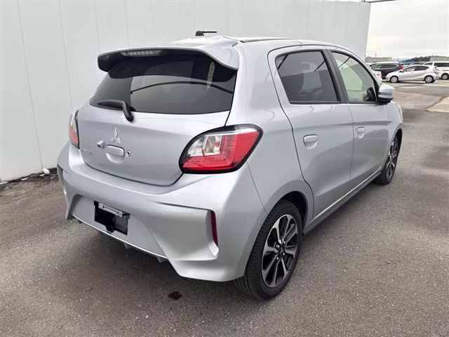 MITSUBISHI MIRAGE