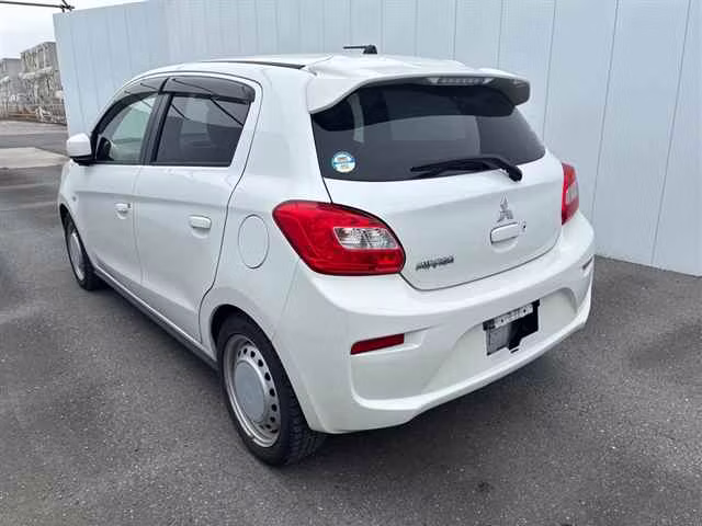 MITSUBISHI MIRAGE