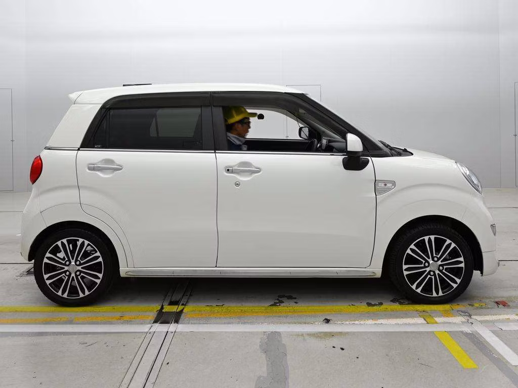 DAIHATSU CAST