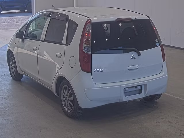 MITSUBISHI COLT