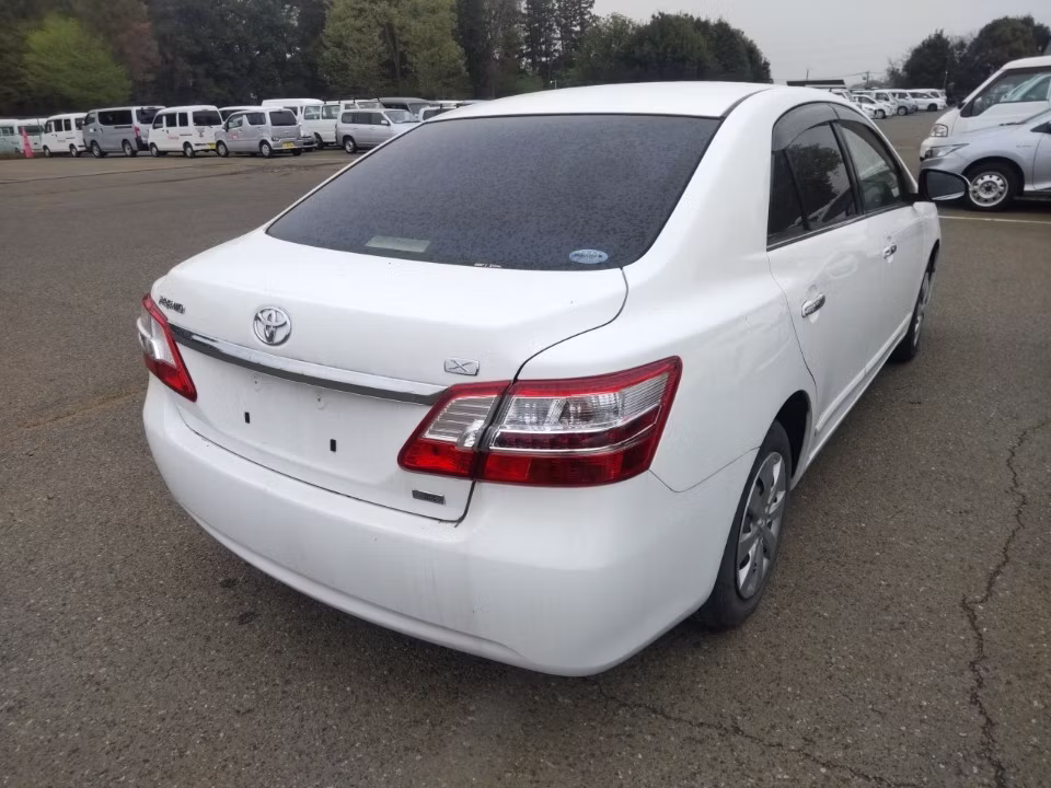 TOYOTA PREMIO