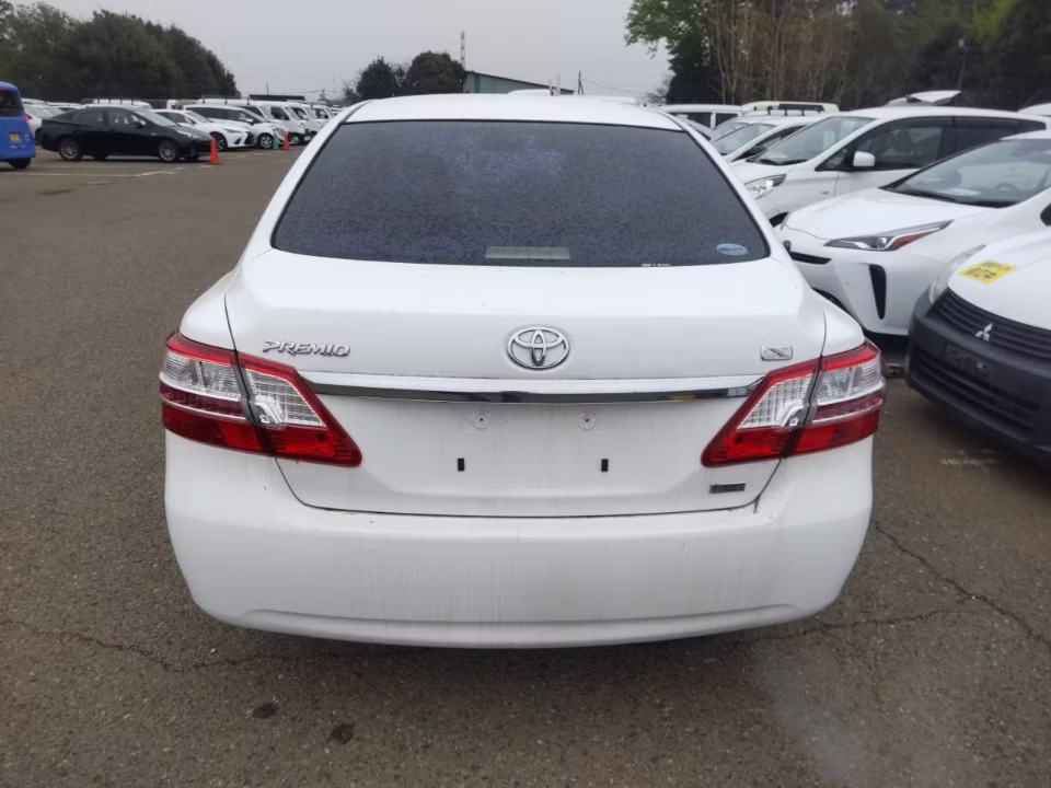 TOYOTA PREMIO