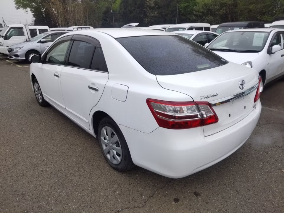 TOYOTA PREMIO