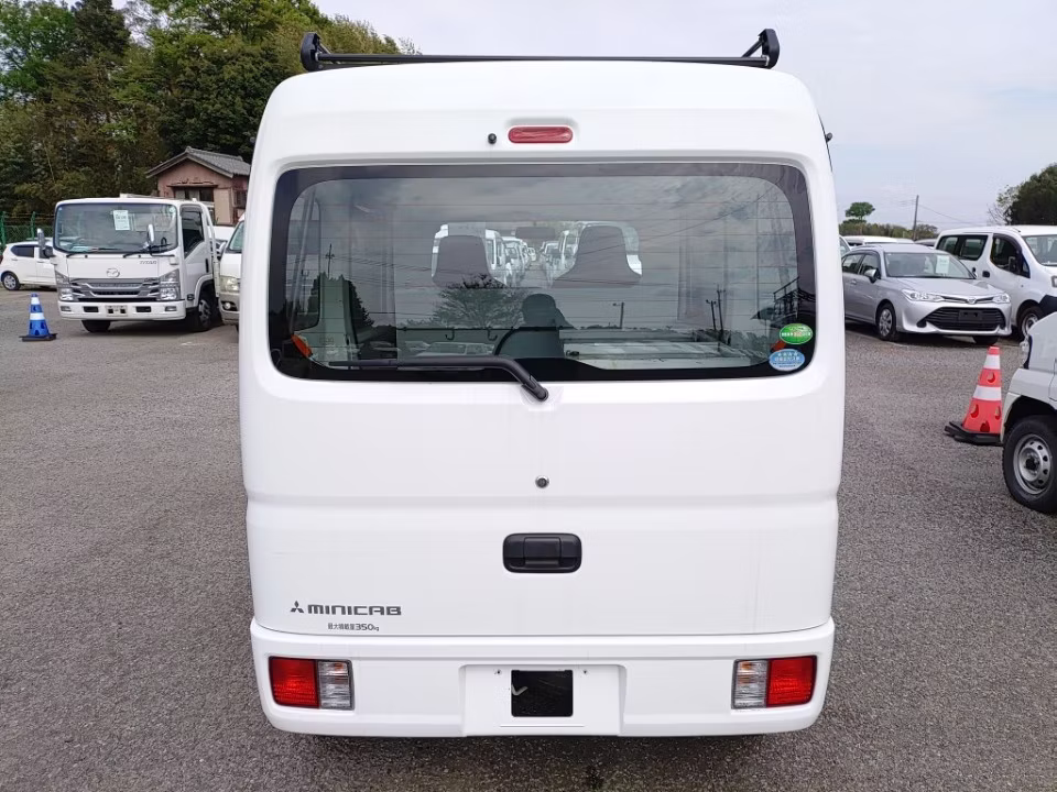 MITSUBISHI MINICAB
