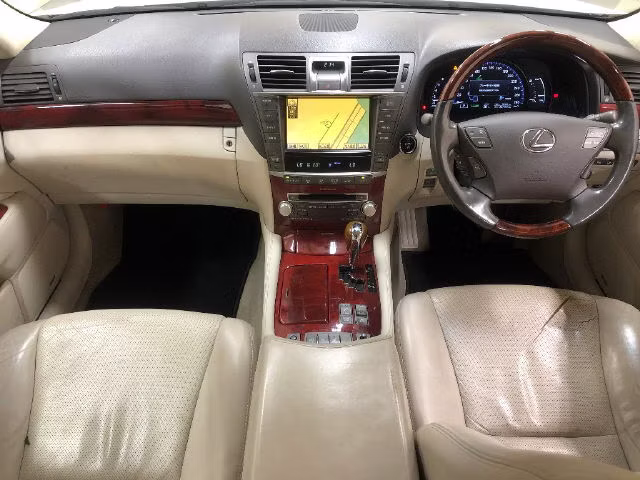 LEXUS LS600H