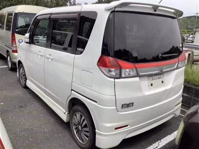 MITSUBISHI DELICA D:2