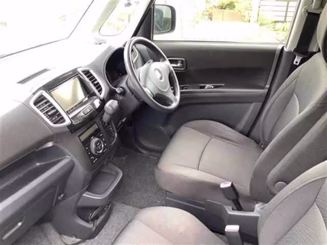 MITSUBISHI DELICA D:2