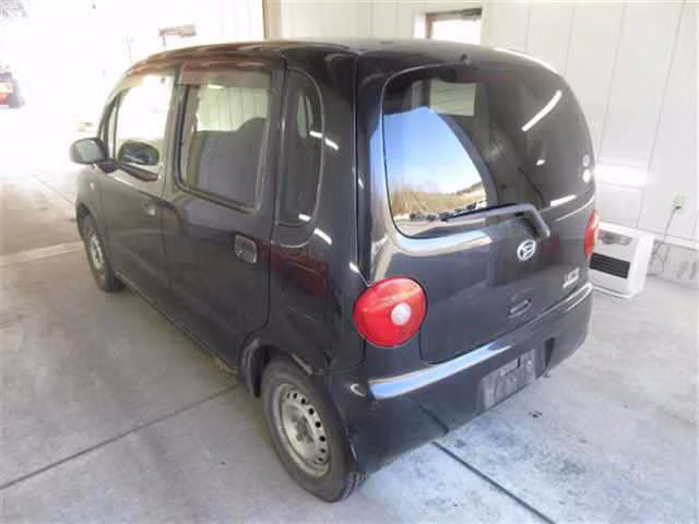 DAIHATSU MOVE LATTE