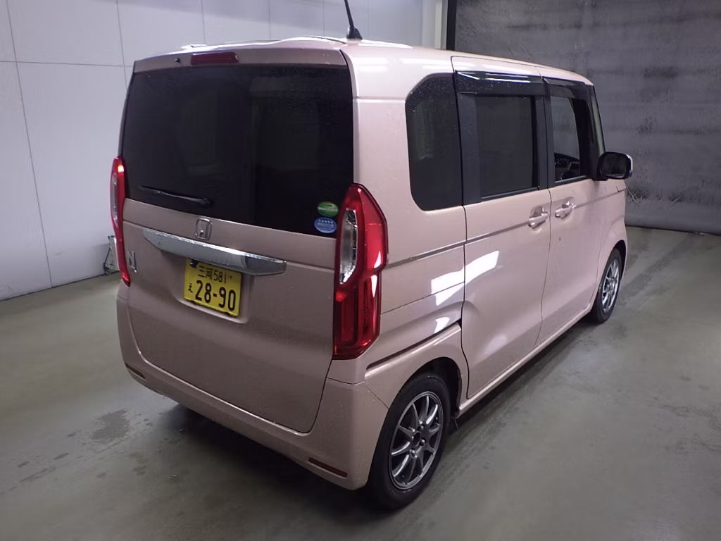 HONDA N-BOX