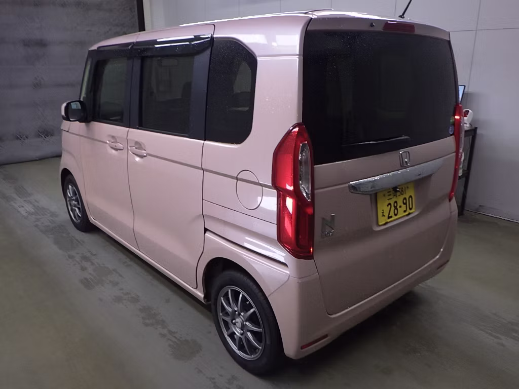 HONDA N-BOX