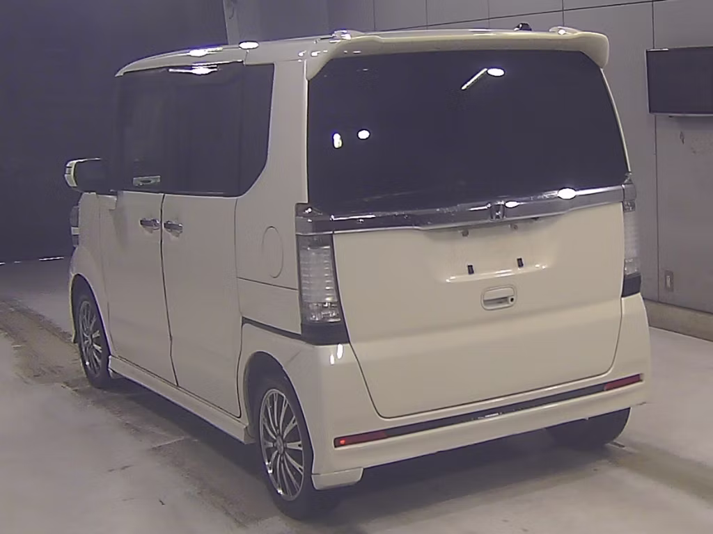 HONDA N-BOX