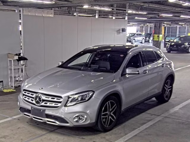 MERCEDES-BENZ GLA-CLASS