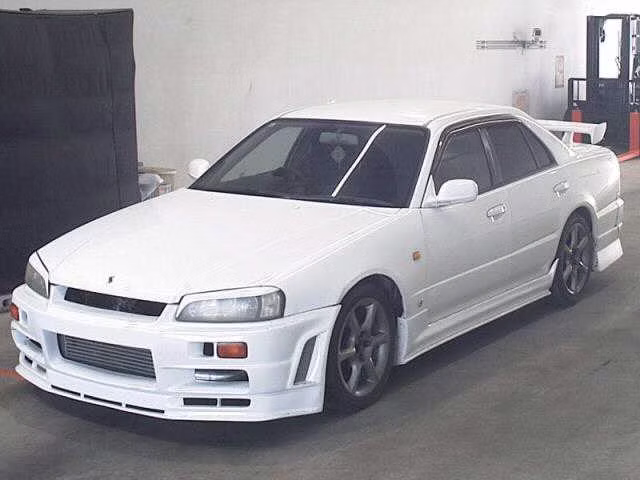 NISSAN SKYLINE