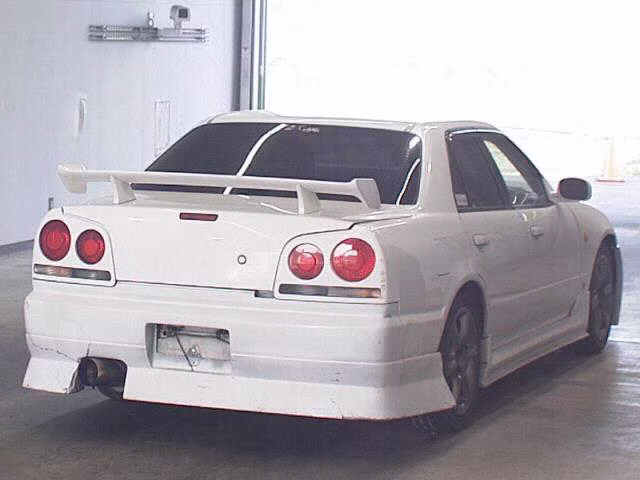 NISSAN SKYLINE