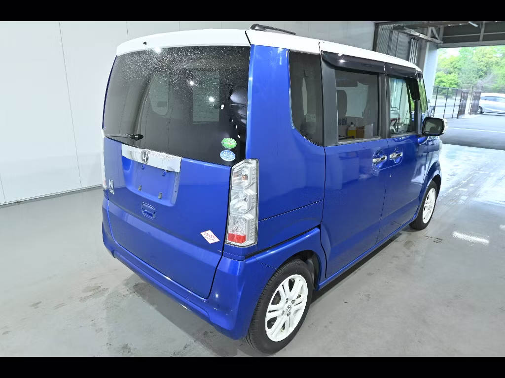 HONDA N-BOX