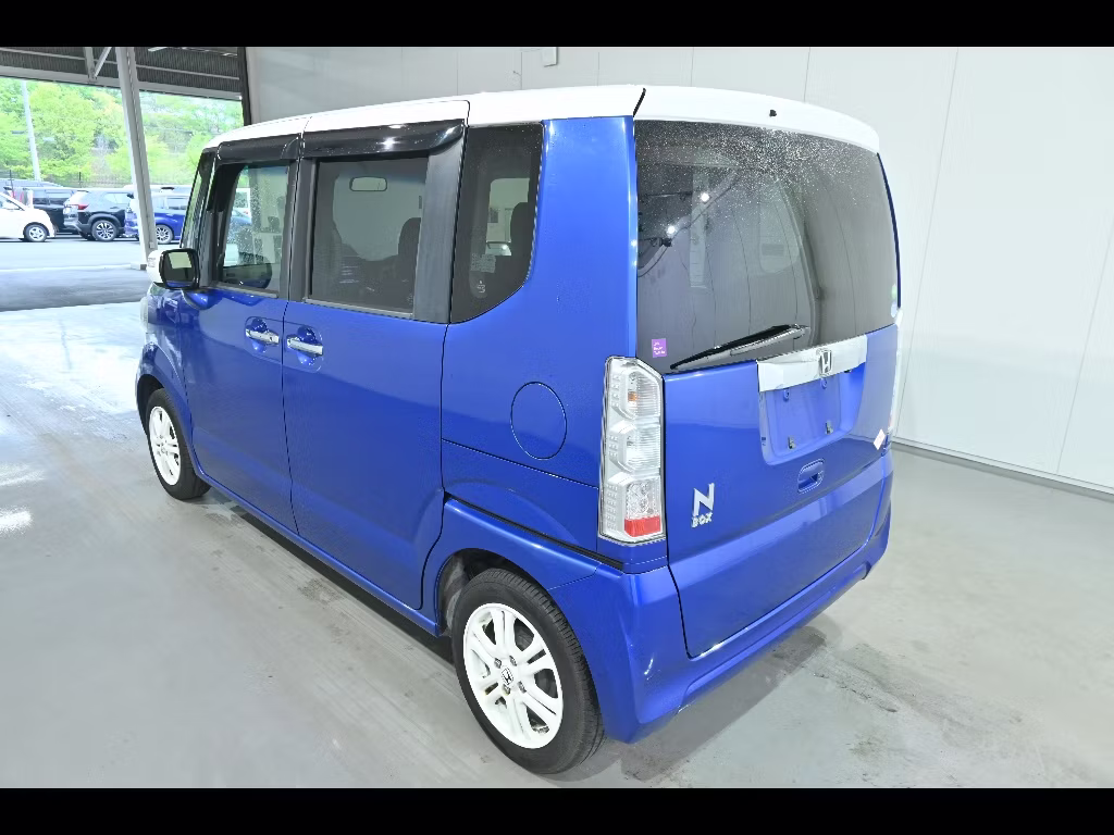 HONDA N-BOX