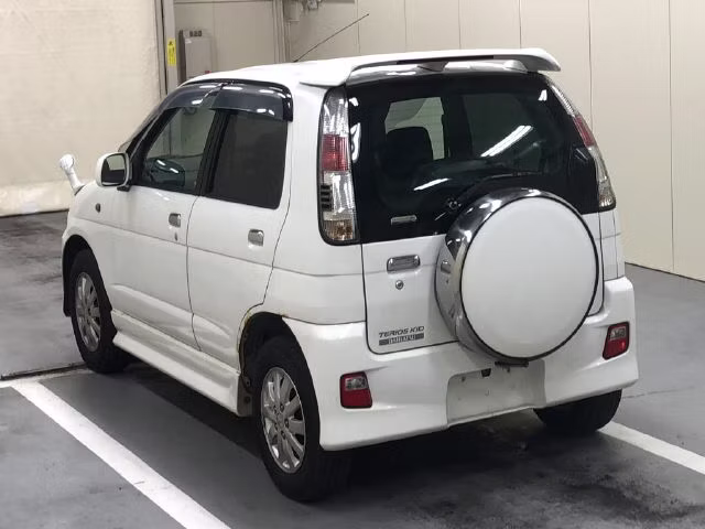 DAIHATSU TERIOS KID