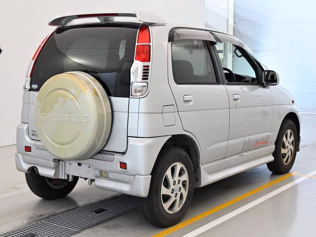DAIHATSU TERIOS KID