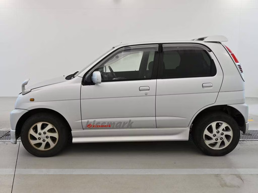 DAIHATSU TERIOS KID