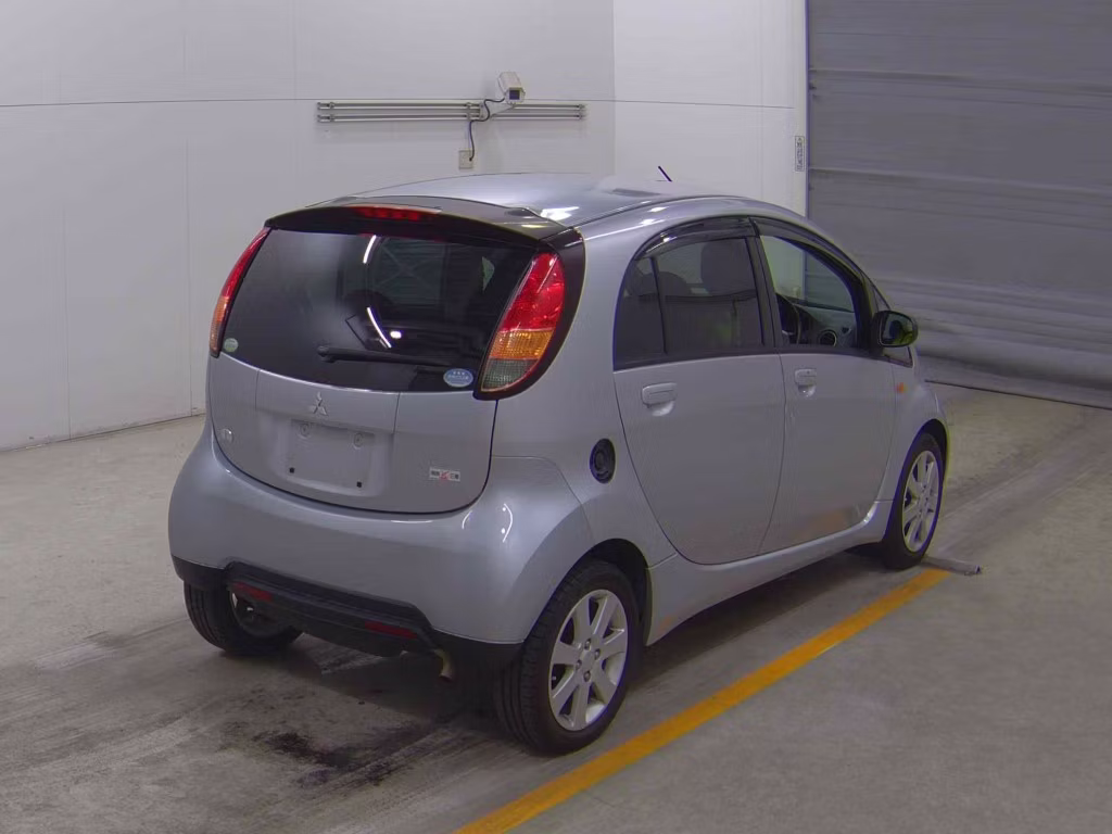 MITSUBISHI I